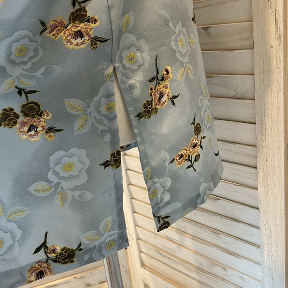 Jackline Design Studio Floral Sleeveless Button Front Tunic - Picture 5 of 6